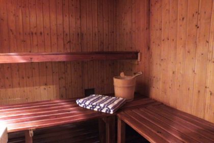 Le sauna en libre accès