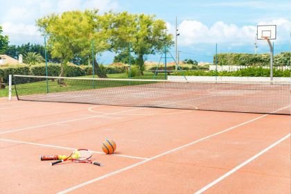 Court de tennis du village à thème d'Anglet