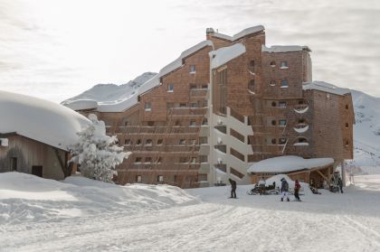 Départ skis aux pieds